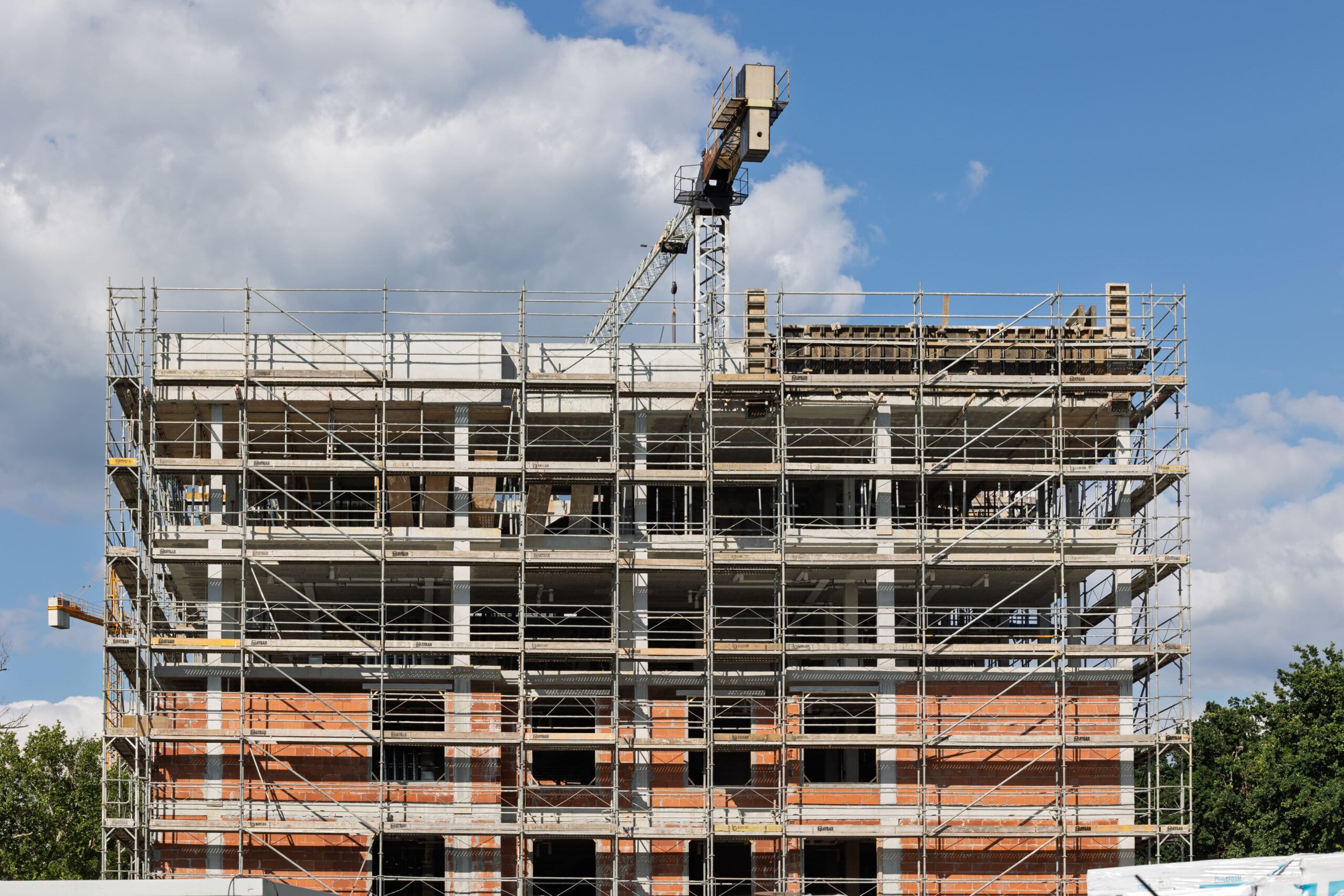 Aluguer de andaimes Como escolher a solução segura para a sua obra.